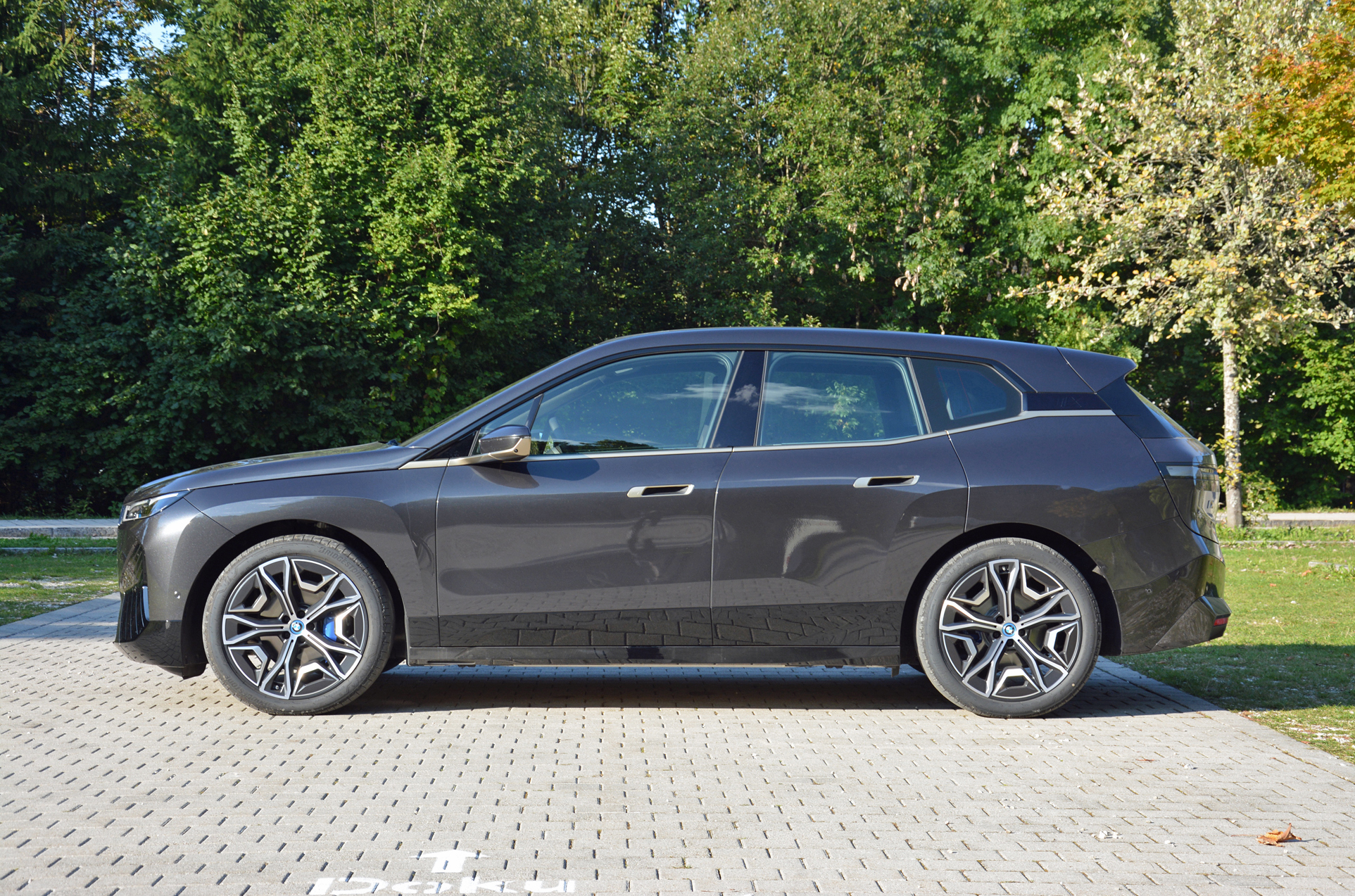 2022 BMW iX xDrive50i