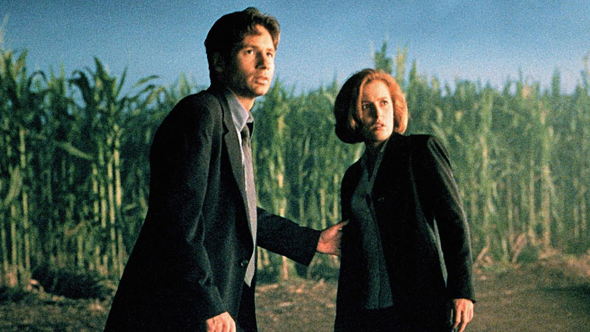 David Duchovny y Gillian Anderson en The X-Files: Fight the Future.