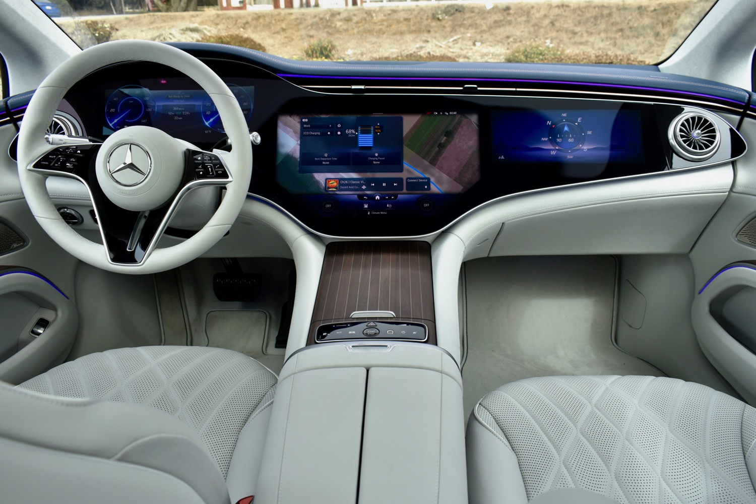 Hyperscreen display in the 2022 Mercedes-Benz EQS.