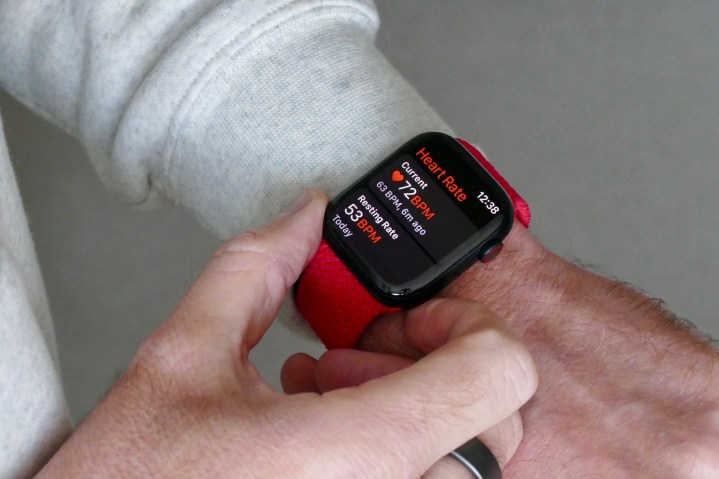 Detak jantung di Apple Watch Series 7.
