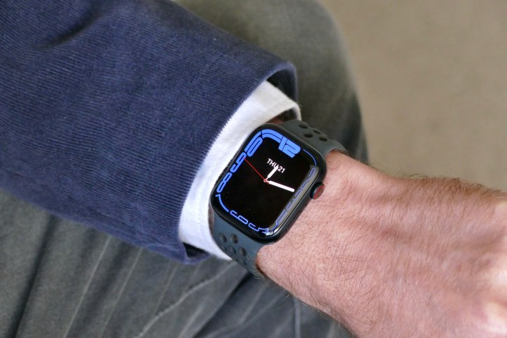 Apple Watch Series 7 Contour face.