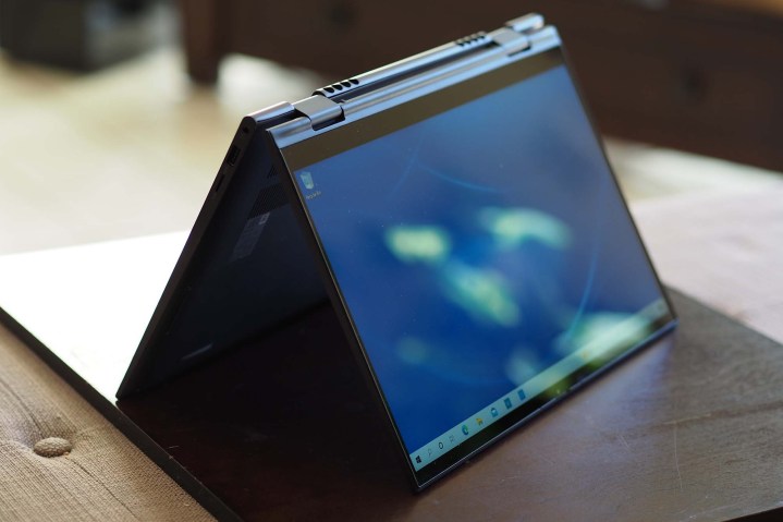 Dell Inspiron 14 2-in-1 Tent Fold.