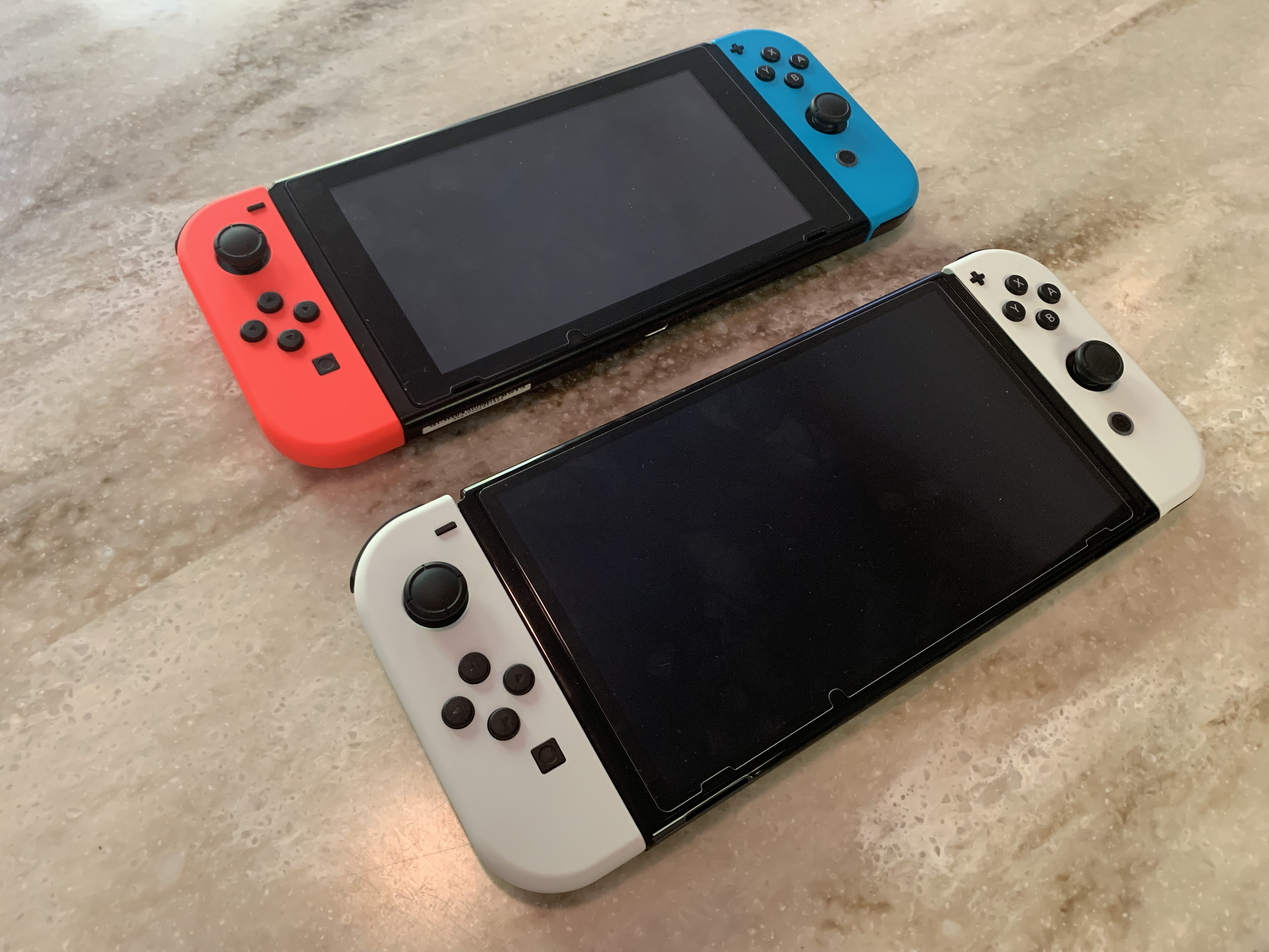 What should you buy: Nintendo Switch OLED vs Nintendo Switch vs