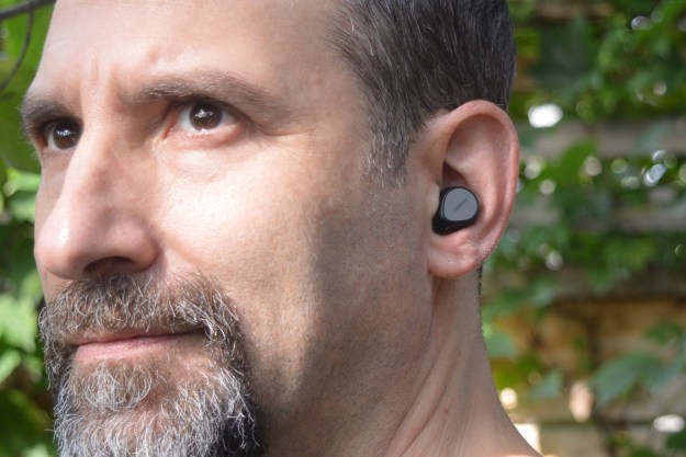 Man wearing Jabra Elite 7 Pro.