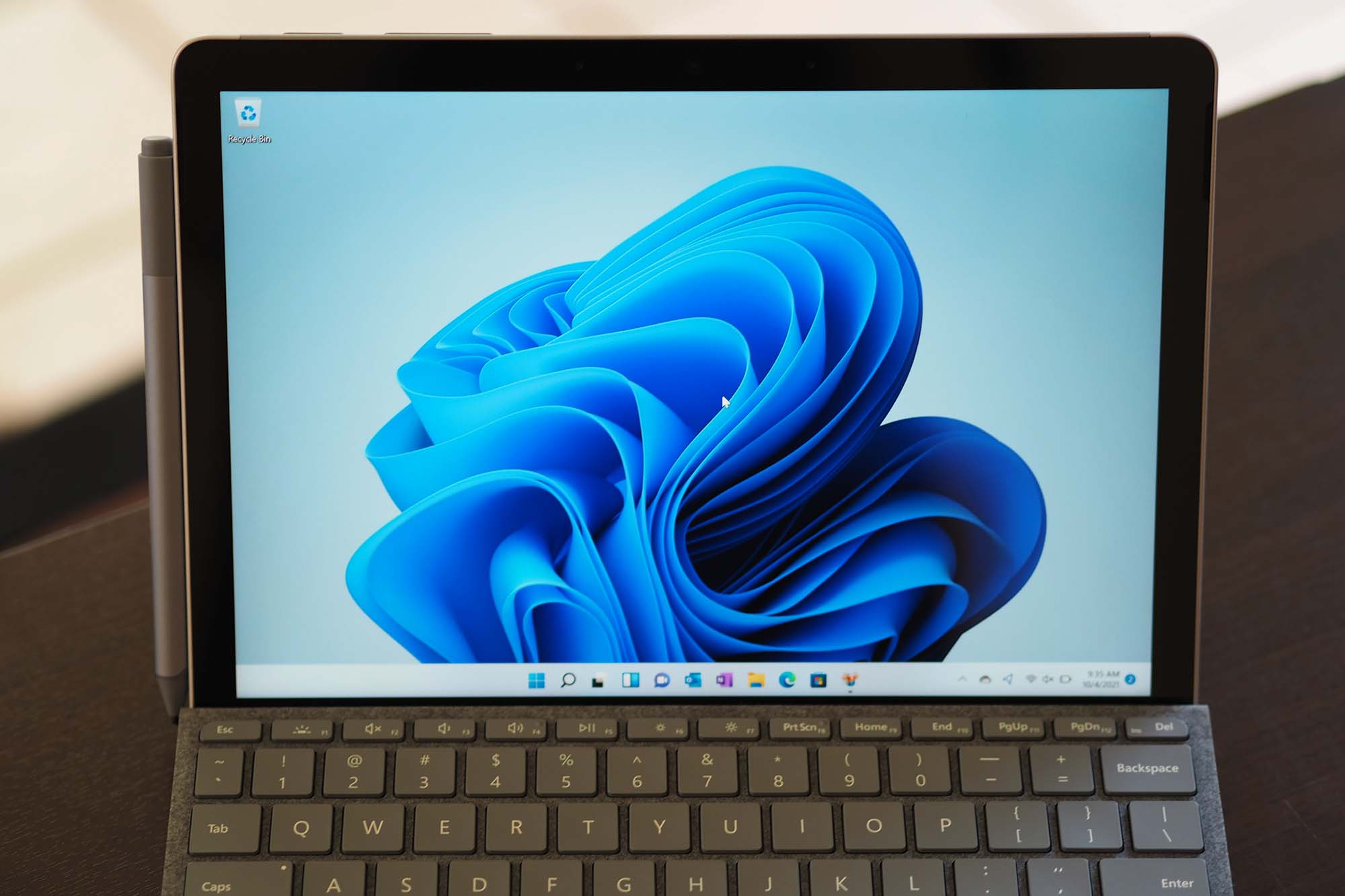 Screen/display on the Microsoft Surface Go 3.
