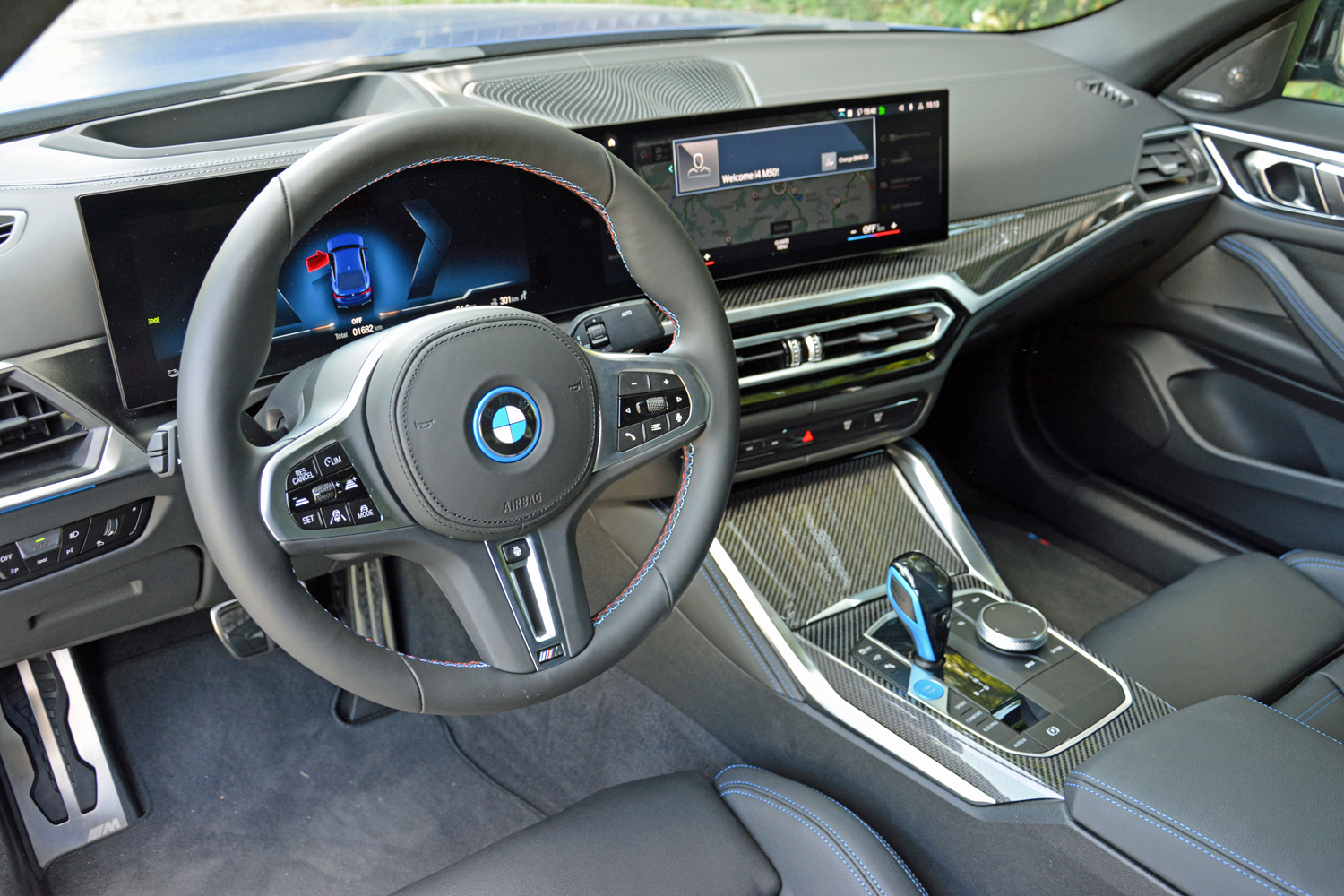 BMW goes all in on Apple CarPlay in i4 M50 marketing