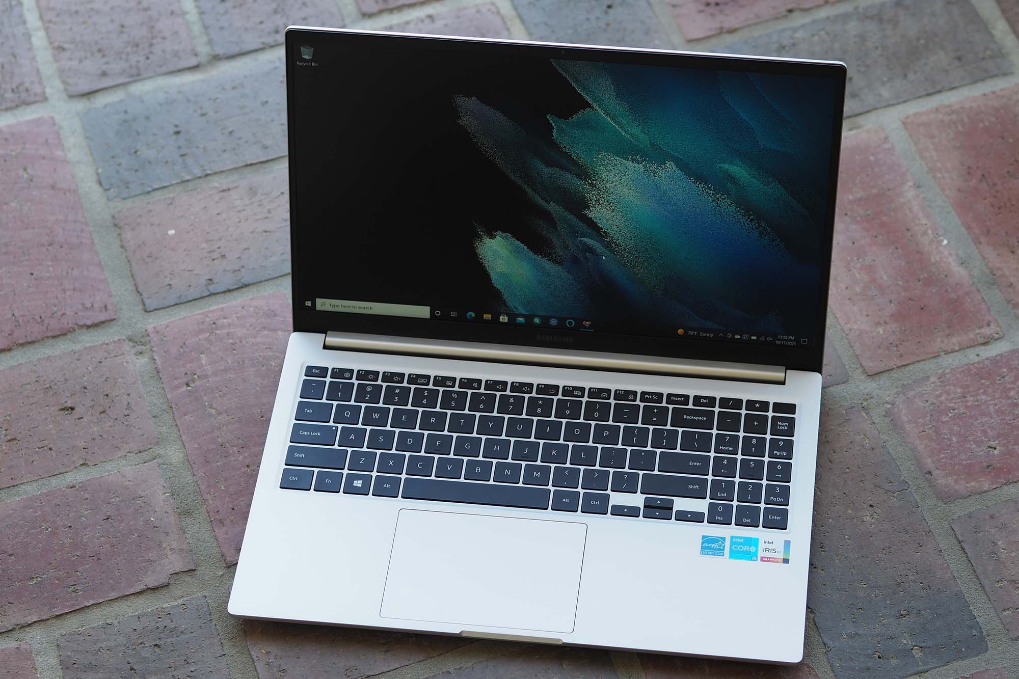 Samsung Galaxy Book Review: Too Many Compromises