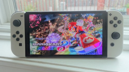 Mario Kart 8 Deluxe running on a Nintendo Switch OLED.