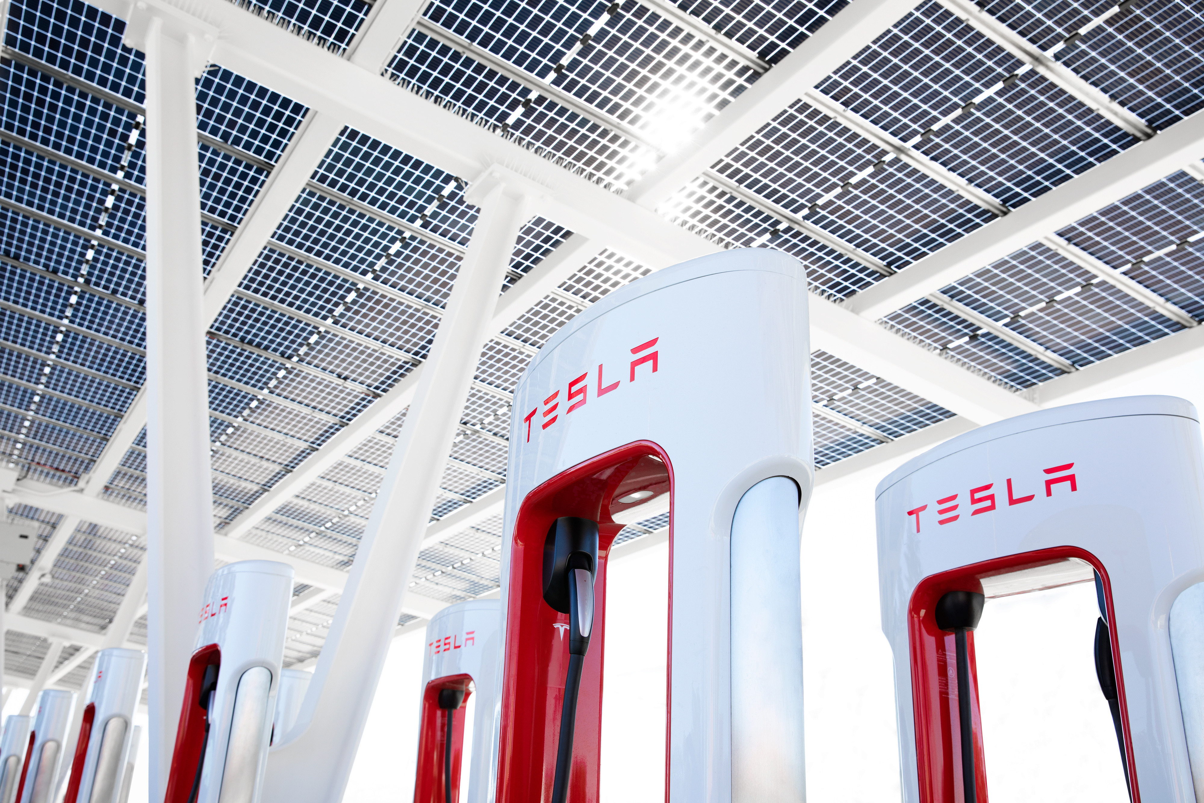Tesla Superchargers vs. Destination Chargers | Digital Trends