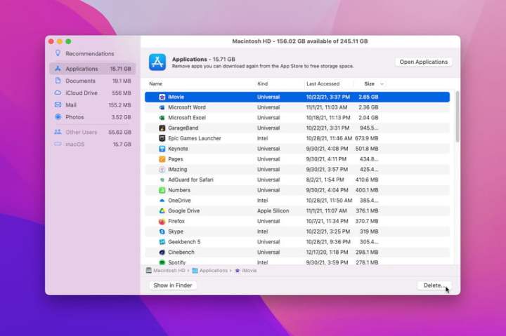 Ein Fenster mit großen installierten Apps auf MacOS Monterey, die der Benutzer deinstallieren kann, um Speicherplatz zu sparen.