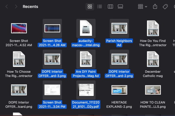 显示如何通过单击并拖动在 Mac 上选择多个文件的屏幕截图。
