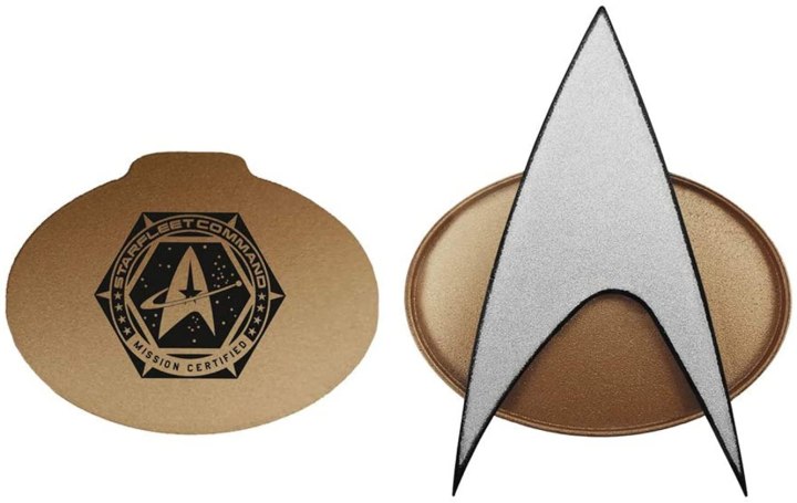 This Bluetooth-connected Star Trek Com badge is so nerdy chic.