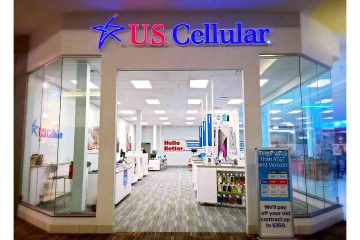 U.S. Cellular store.