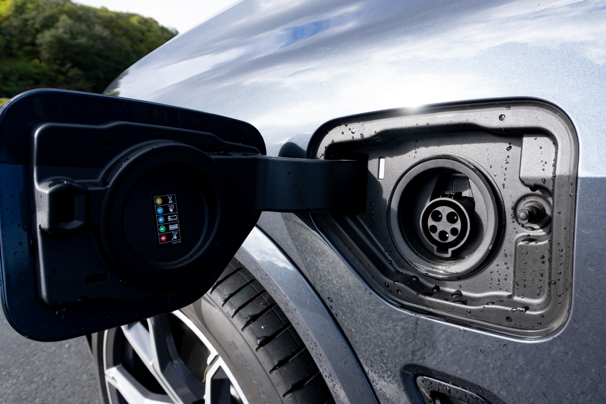 EV vs. PHEV vs. hybrid: What's the difference? - Vimarsana News