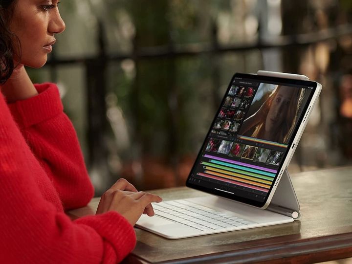 A woman uses a 2021 iPad Pro 11-inch.