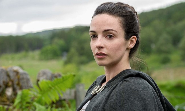 Laura Donnelly in Outlander.