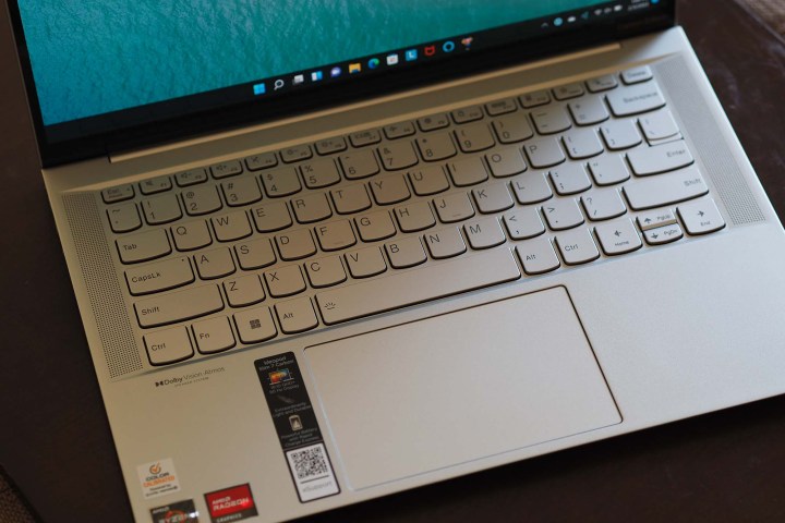 The keyboard and trackpad on the Lenovo IdeaPad Slim 7 Carbon.