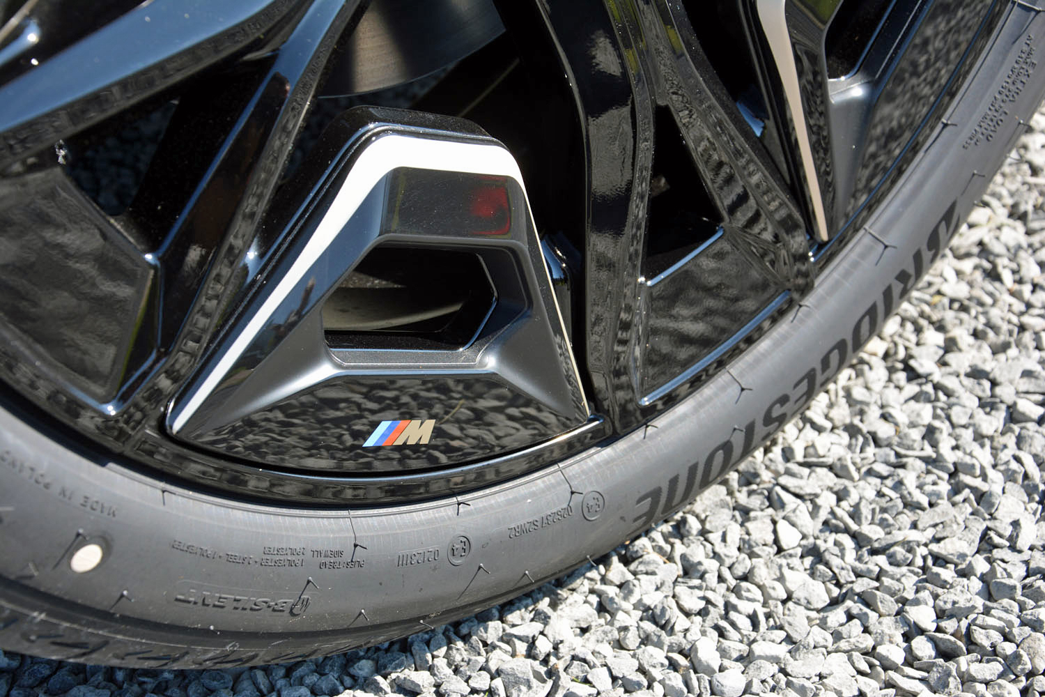 Wheel detail on the 2023. BMW iX M60.