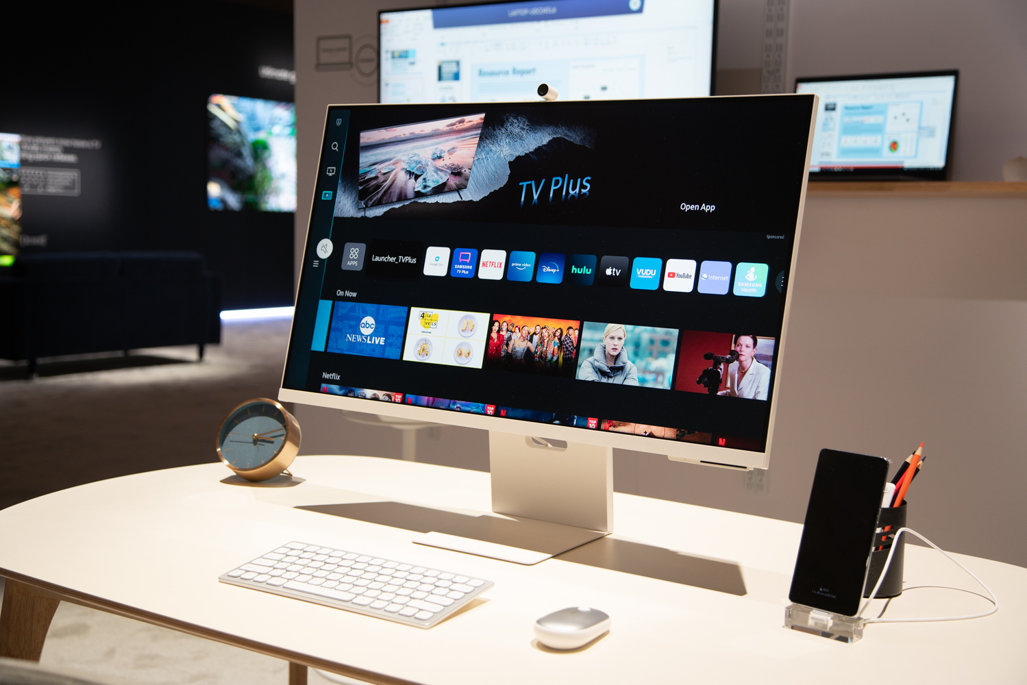 Samsung's 32-inch 4K Smart Monitor is $250 off right now - Vimarsana News