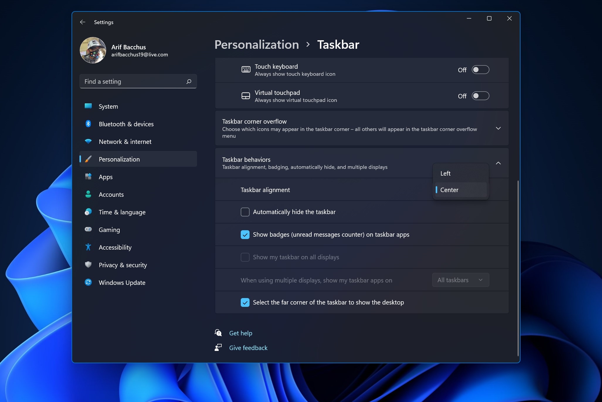 The Personalization dashboard for the Windows 11 Taskbar.