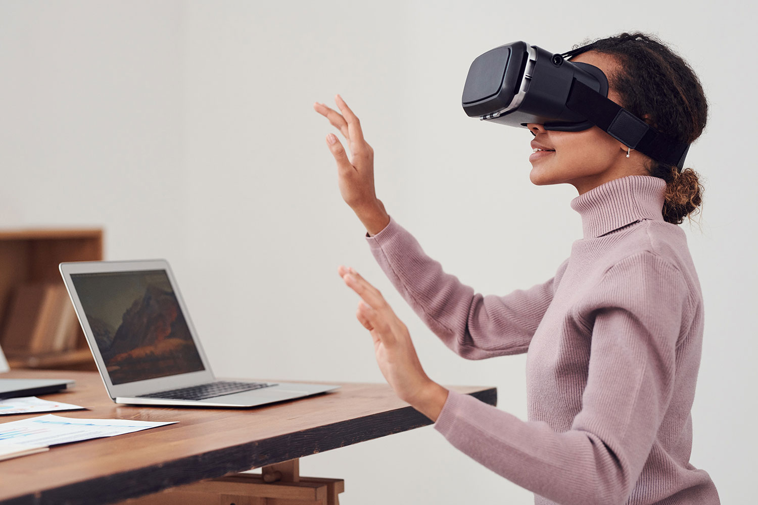 Apple's VR headset has no killer app, prominent leaker warns - Vimarsana News