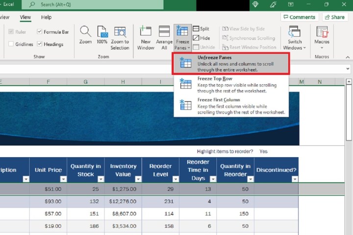 Снимок экрана Excel, показывающий пункт меню «Разморозить панели».