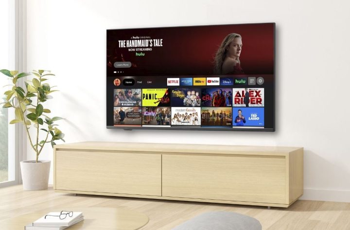 Inisgnia F30 50-inch 4k Smart TV in living room.