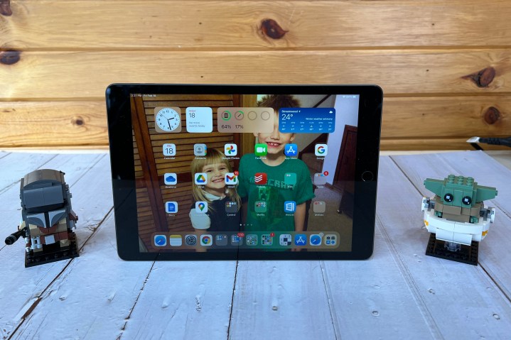 The iPad 2021 is a pretty good tablet for the budget conscious.