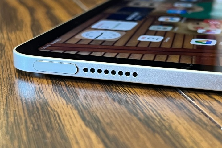 iPad mini is made of 100% recycled aluminum.