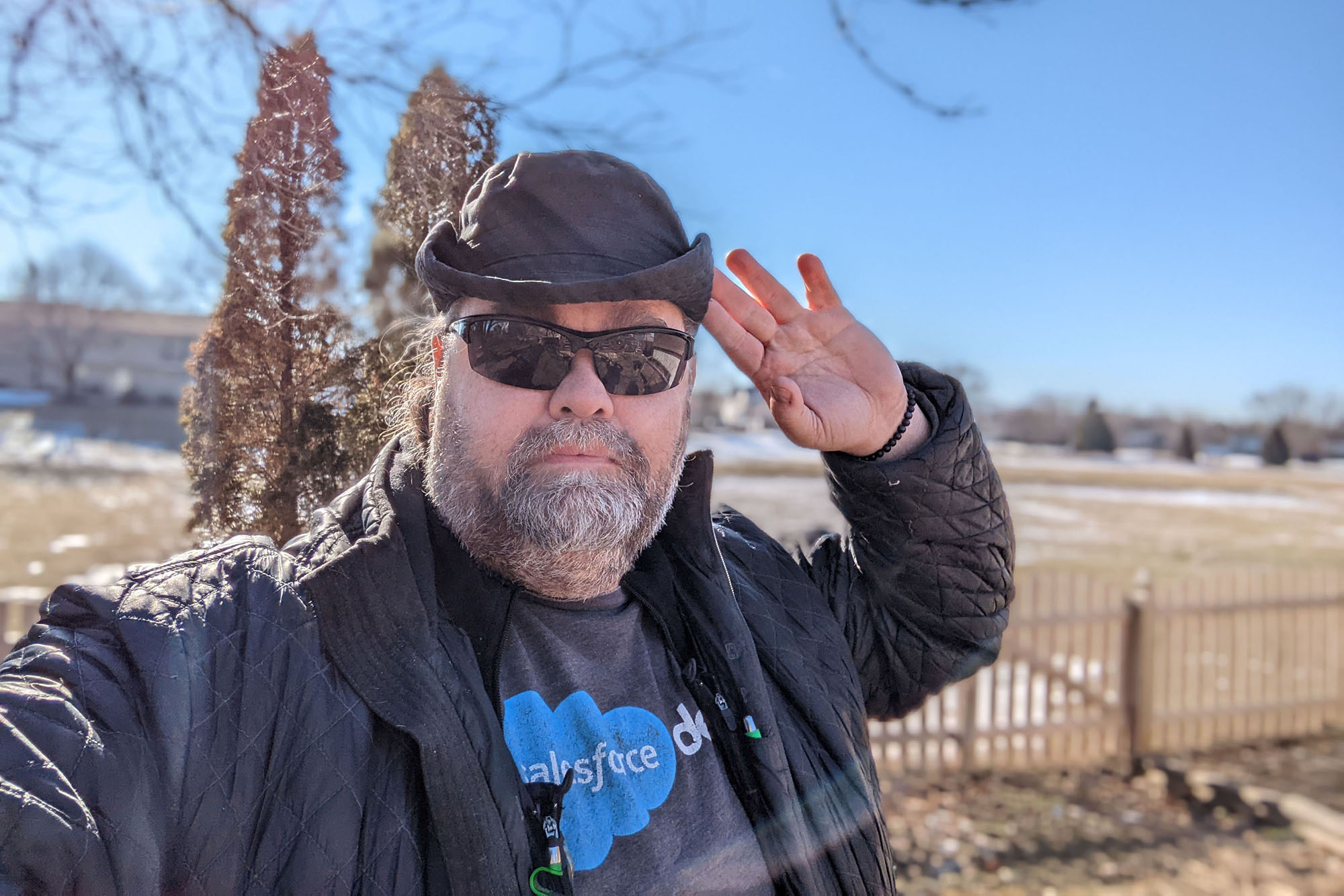 This is a sample photo of portrait mode from the selfie camera of the Pixel 6.