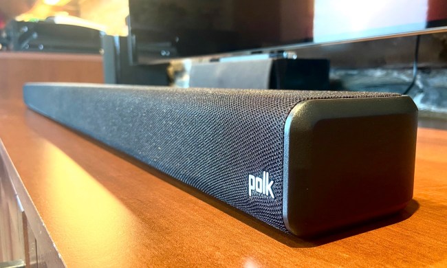 Polk Signa S4 Dolby Atmos 3.1.2 soundbar.