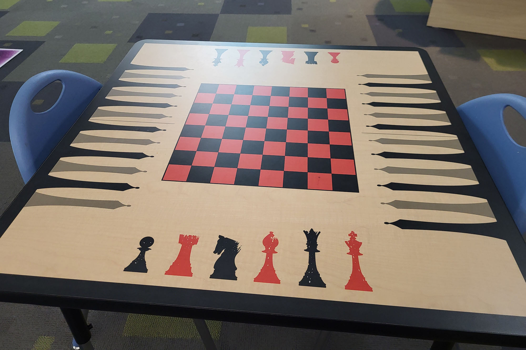 This is a sample photo of a chess board from the main camera of the Samsung Galaxy S21 FE 5G..