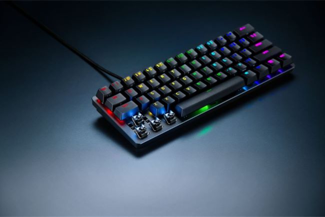 Razer Huntsman Mini Analog adalah keyboard gaming 60% pertama dengan Analog Optical Switches.
