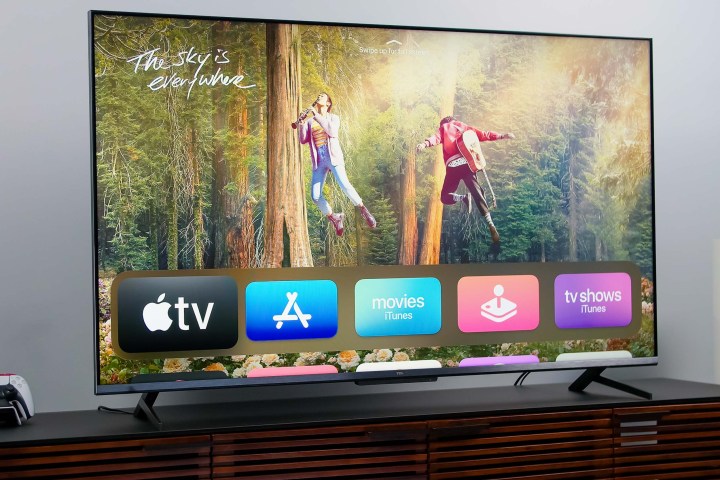 Apple TV 4K-Homepage auf einem Fernseher.