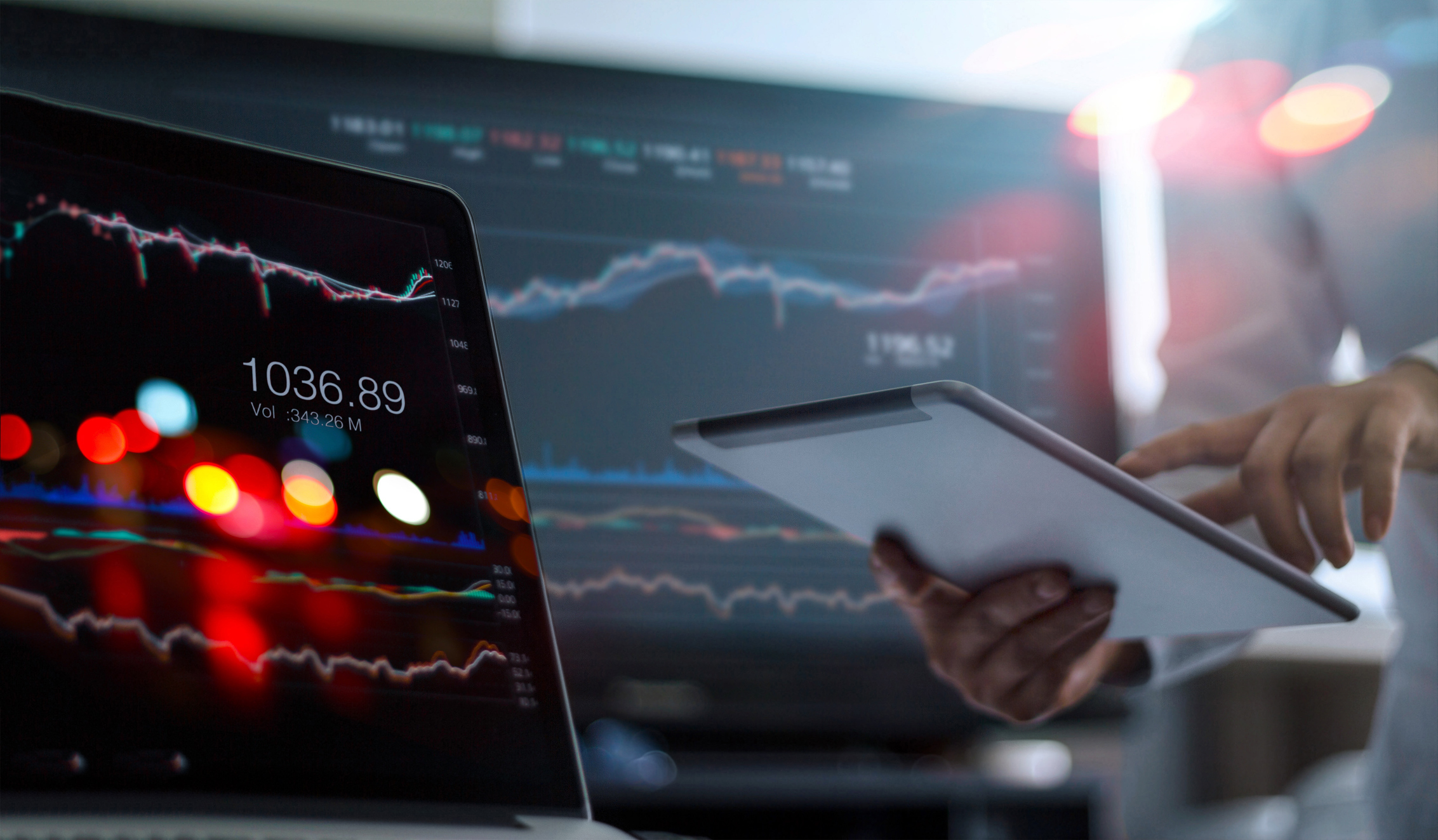 The 4 Best Laptops for Stock Trading and Finance in 2024 - Vimarsana News