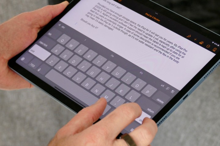 صفحه کلید افقی iPad Air 5.