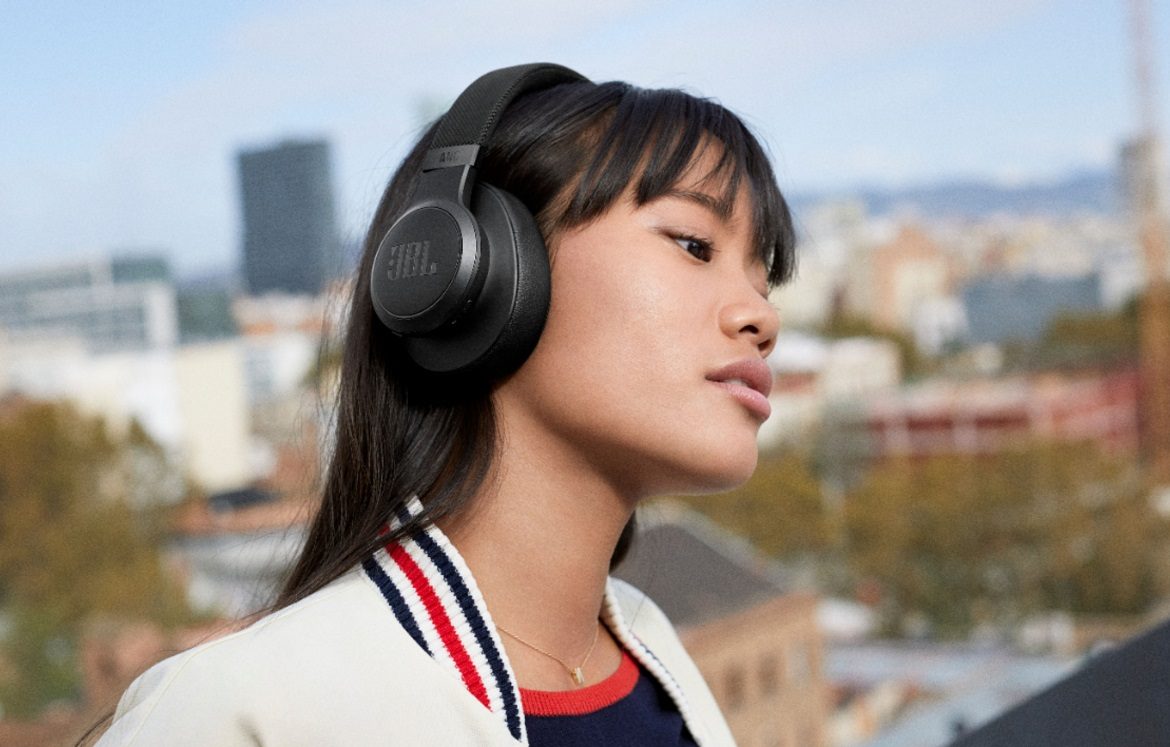 Amazon is having a massive sale on JBL headphones - Vimarsana News