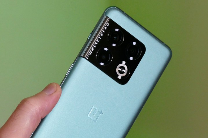 OnePlus 10 Pro camera module.
