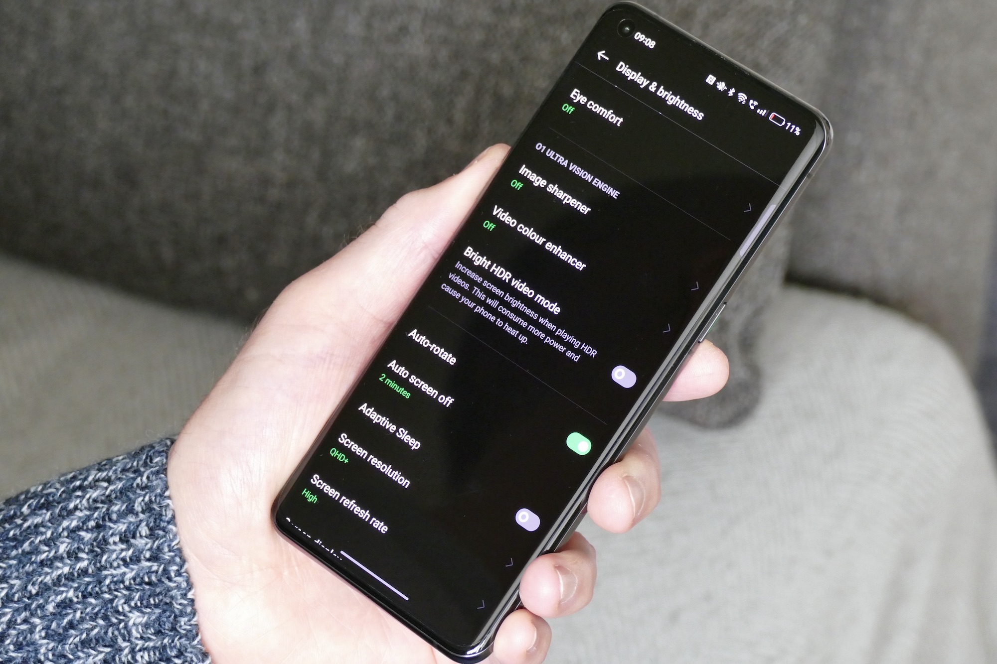 Screen settings option menu on the Oppo Find X5 Pro.