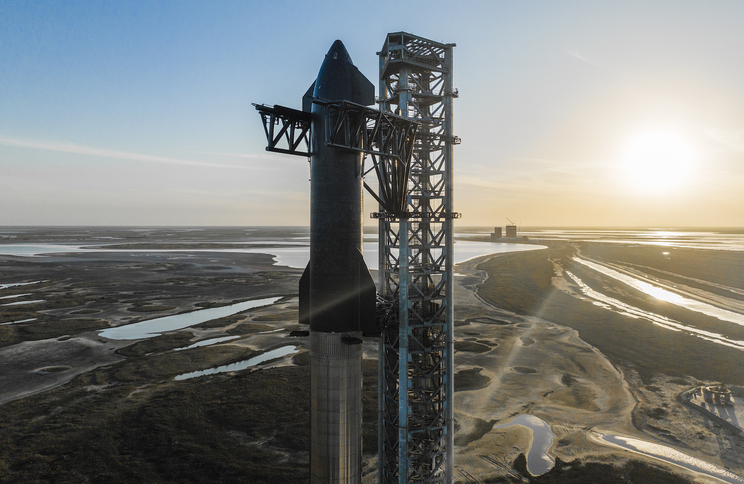 SpaceX espera a tão esperada decisão da nave estelar na segunda-feira