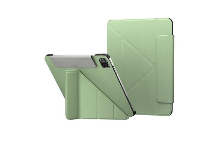 L'étui portefeuille switcheasy origami en vert pastel sur l'ipad air 5, montrant la fermeture à loquet et la béquille dépliée pour une visualisation mains libres.