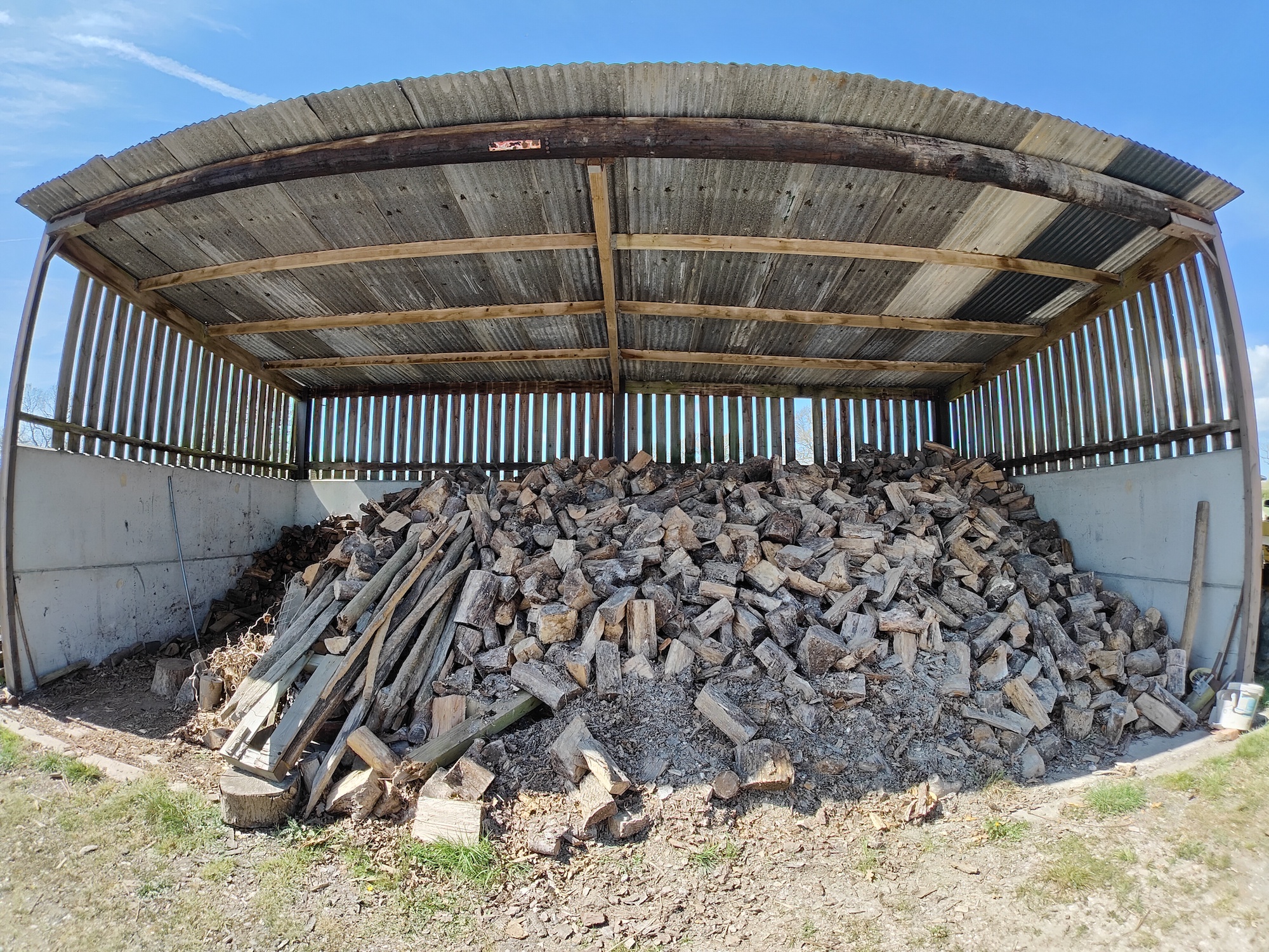 150-degree OnePlus 10 Pro photo of a log store.