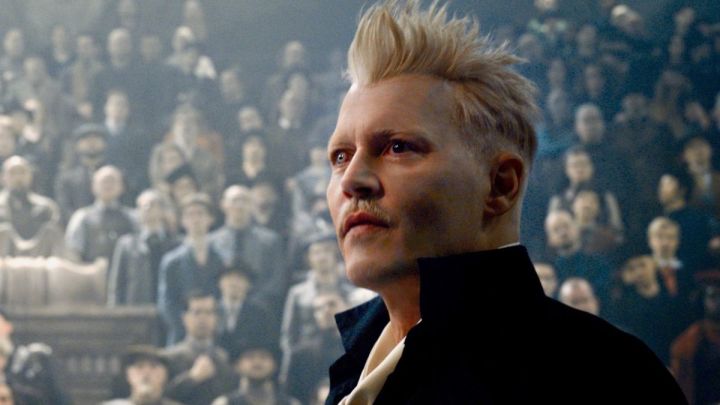 Grindelwald addressing a crowd in The Crimes of Grindelwald.