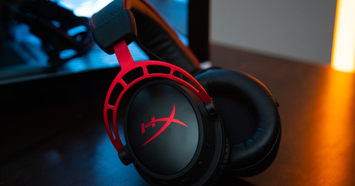 HyperX's Cloud Alpha wireless gaming headset features a 300-hour battery  life