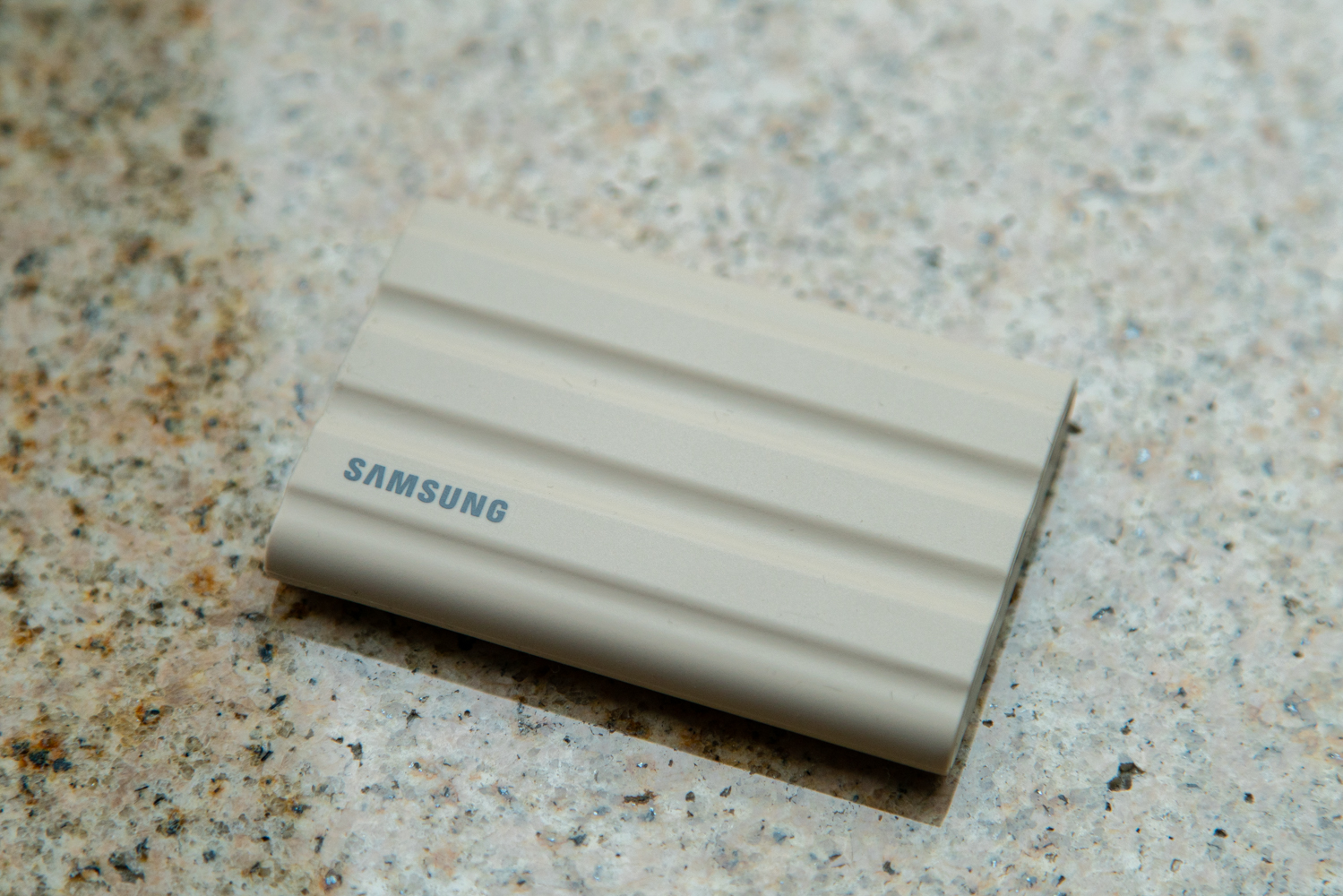 Save $100 on this Samsung 4TB ultra-durable portable SSD - Vimarsana News