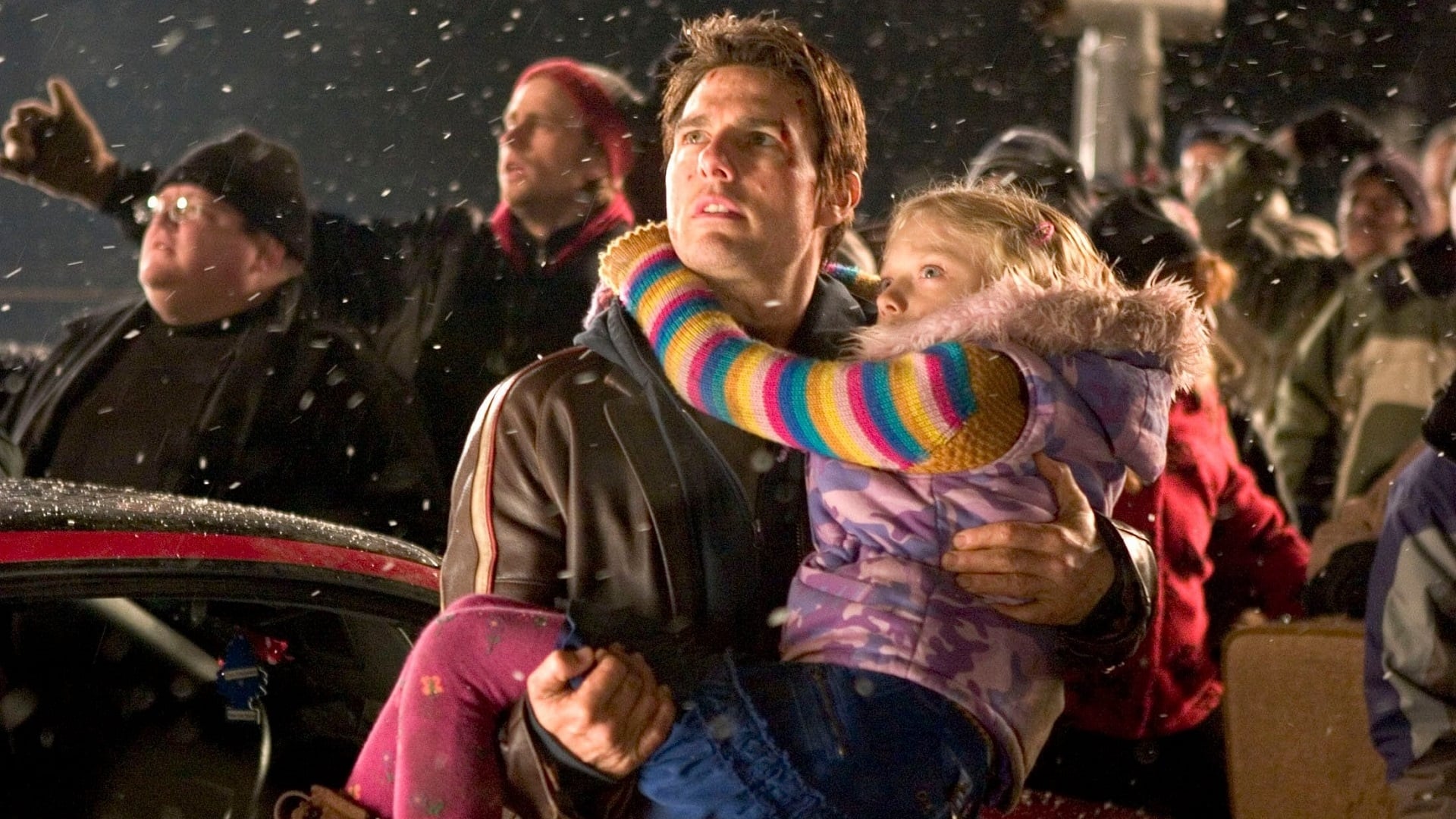 Tom Cruise and Dakota Fanning in War of the Worlds.