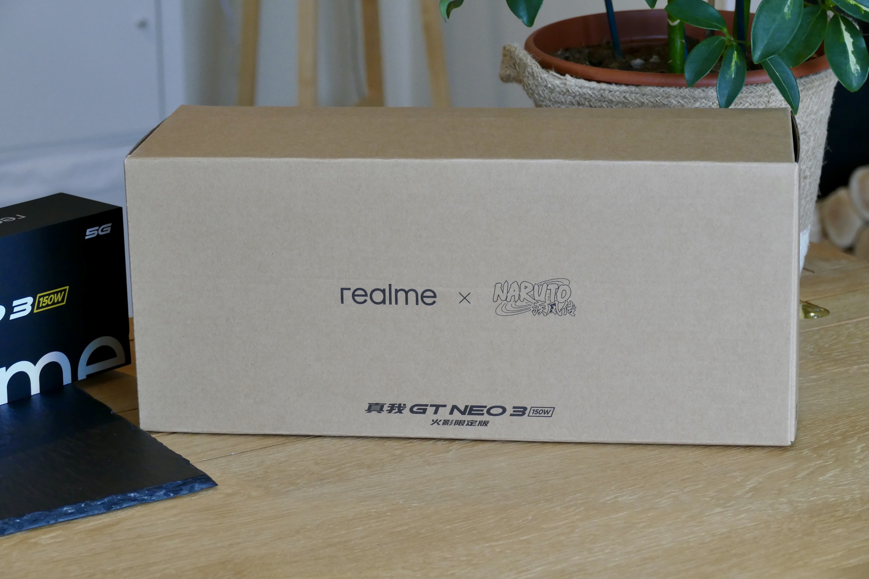 Realme x Naruto GT Neo 3 box.