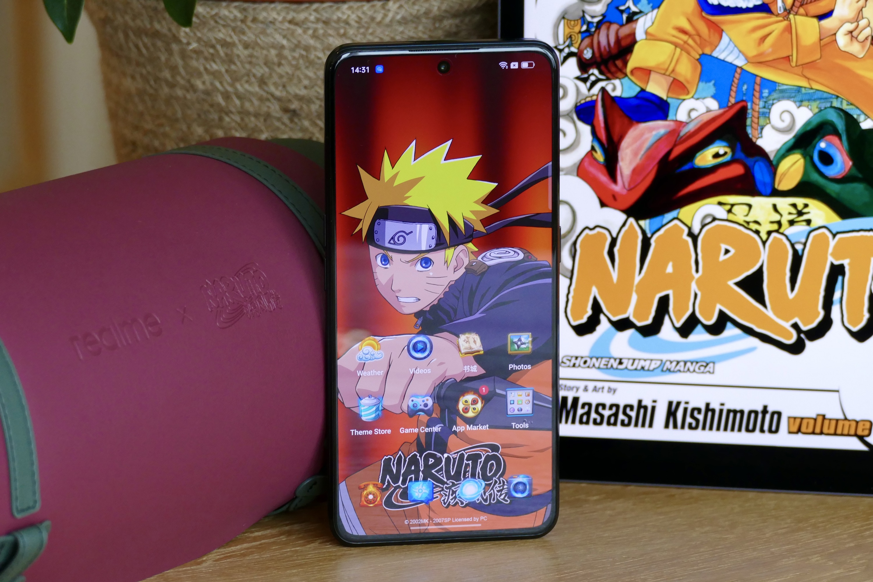 Realme x Naruto GT Neo 3 की स्क्रीन वॉलपेपर दिखा रही है।