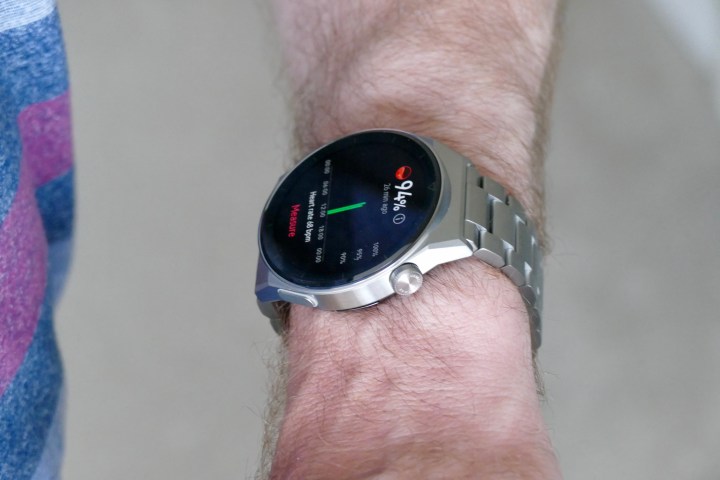 Lettura del battito cardiaco su Huawei Watch GT 3 Pro.