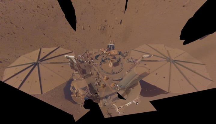 InSight Mars lander selfie image. 